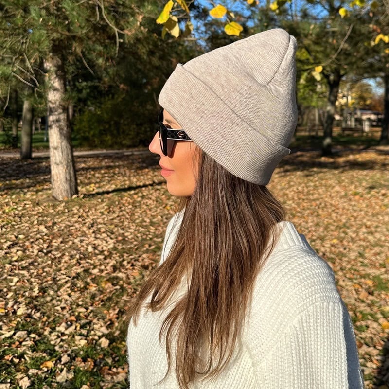 Weißer Seidenkissenbezug aus Seide, luxuriöse Schlafaccessoires für erholsamen Schlaf und stilvolles Ambiente.