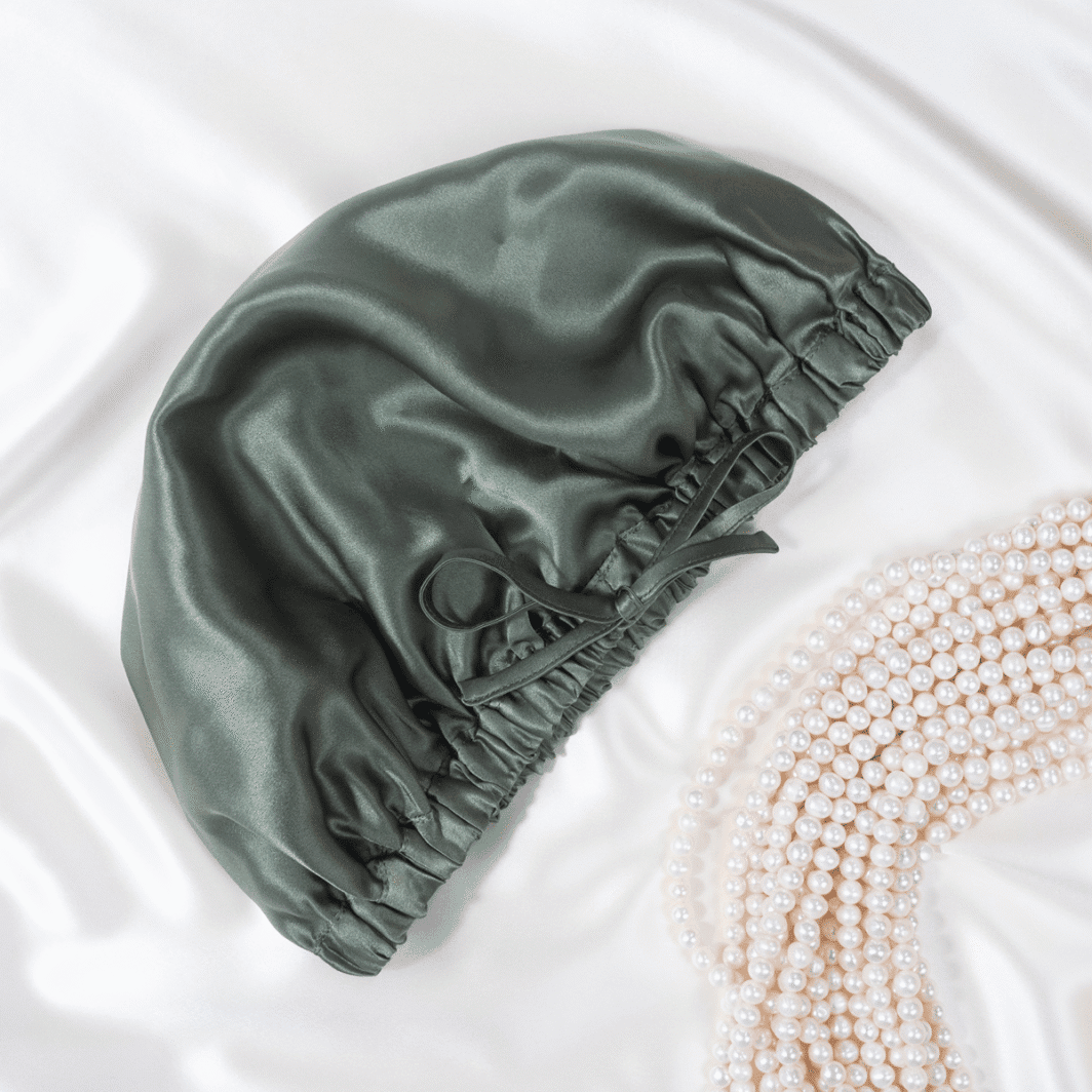 Seidenkissenbezug aus Satin, dunkelgrün, luxuriös und stilvoll, mit elastischem Saum und Schleife.