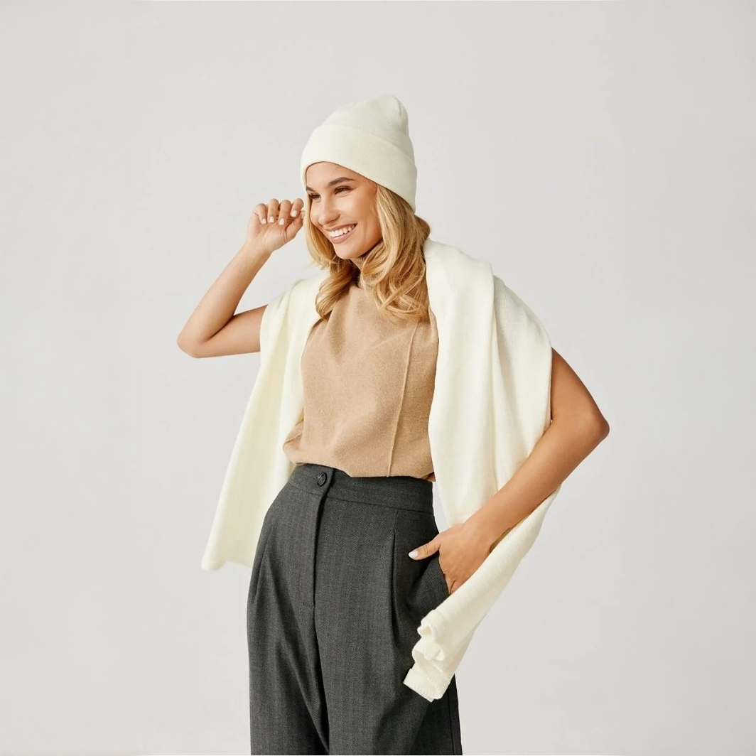 Weiches Seidenkissenbezug und Accessoires aus reiner Seide, luxuriös und angenehm für die Haut, Perfekt für einen eleganten Look.