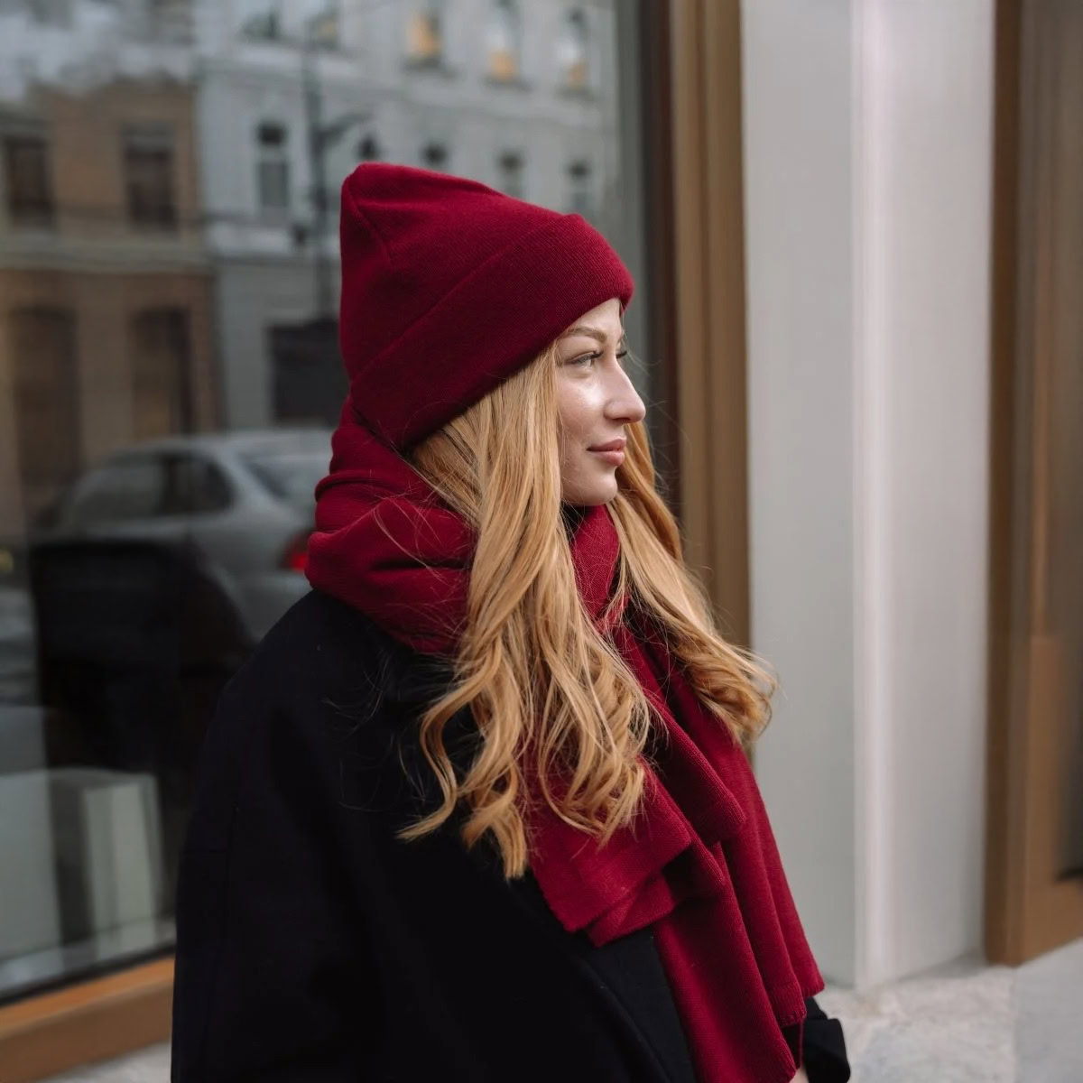 Stulder Seidenkissenbezug und Accessoires aus Seide in Rot, luxuriöse Stoffqualität.