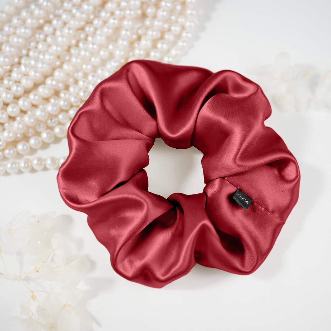 Rotes Seiden-Haargummi von LoveSilk.