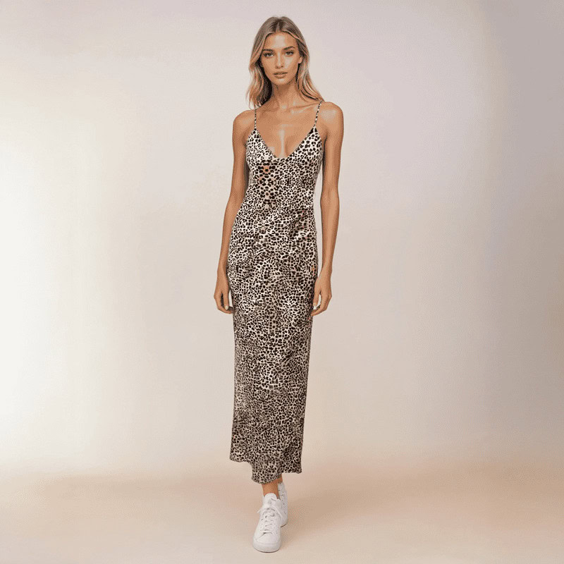 Seidenkleid Carrie mit Leopardenmuster in Naturfarben. LoveSilk.