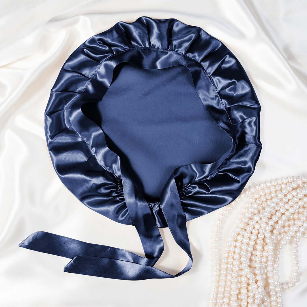 Seidenschlafhaube in Dunkelblau von LoveSilk.